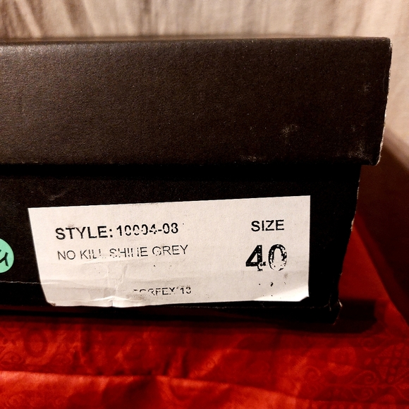 Forfex 'No Kill' iridescent black steel-toed sneaker boots, EU40, EUC - Picture 13 of 14